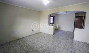Imagem 2: Casa de rua : / Residencial / Jardim Nardin