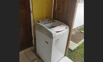 Imagem 3: Alugo (anual/mensal) casa de dois quartos, 350 metros da praia Campeche!