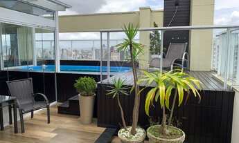 Imagem 4: Cobertura mobiliada, terraço e piscina na Fazenda