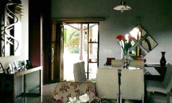 Imagem 4: Casa para aluguel e venda possui 300 metros quadrados com 3 quartos