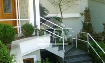 Imagem 2: Sobrado espaçoso com 3 dormitórios e 3 banheiros para venda no Jardim Virginia Bianca