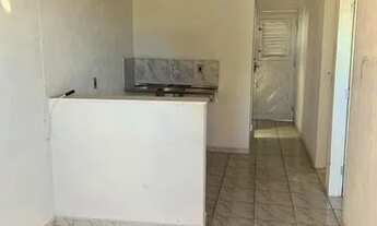 Imagem 2: Alugo casa com 2 Quartos na Rua dos Caicós(Av 7) em Dix Sept Rosado