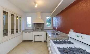 Imagem 7: Casa de condomínio para venda tem 852 metros quadrados com 6 quartos