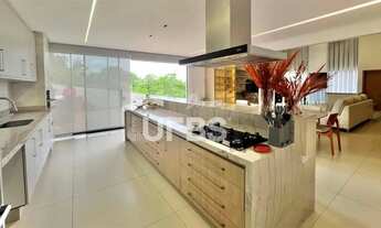 Imagem 2: Casa Semi Térrea Mobiliada no Jardins Nápoles Conforto, Estilo e Lazer Exclusivo!