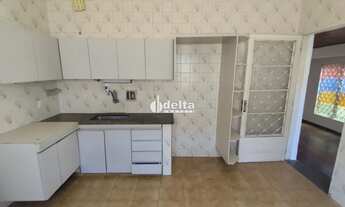 Imagem 7: Casa residencial com 5 quartos sendo 1 suíte disponível para locação no bairro Saraiva em