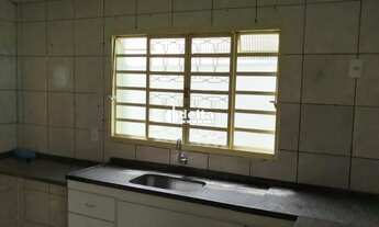 Imagem 4: Casa residencial com 3 quartos disponível para locação no bairro Tubalina em Uberlândia-MG