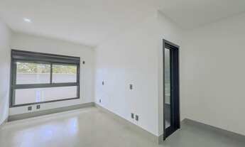 Imagem 6: Sobrado para venda tem 311 metros quadrados com 4 quartos