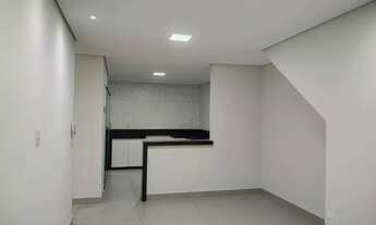 Imagem 3: Casa Geminada Reformada à Venda no Bairro Santa Mônica Conforto, Localização Privilegiada