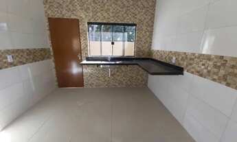 Imagem 2: JULIA)- LINDA CASA