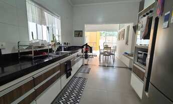 Imagem 2: Casa com 3 dormitórios sendo 1 suíte no Condomínio Campos do Conde 2 - Louvre em Tremembé