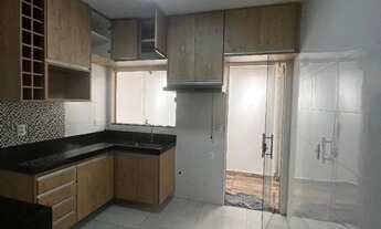 Imagem 3: Casa 3 quartos, 1 suíte, garagem grande, área de serviço e varanda coberta, armários