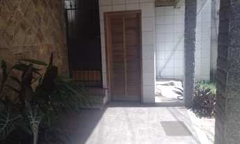 Imagem 2: Casa triplex 4 quartos Campo Grande B: São Jorge Transversal a Rua Moranga