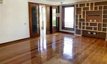 Imagem 4: Casa para venda possui 235 metros quadrados com 3 quartos em Interlagos - São Paulo - SP