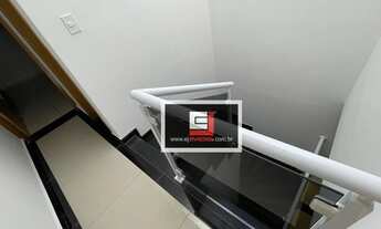 Imagem 5: Sobrado com 3- dormitórios sendo 1- ampla súite do casal com sacada, 2- vagasà venda, 100