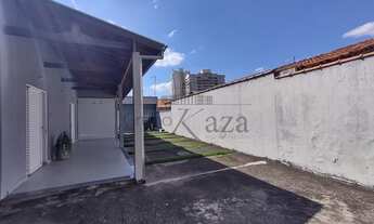 Imagem 7: Casa/Padrão com Edícula - 4 Dormitórios - Jardim Madureira - 120m² - Venda