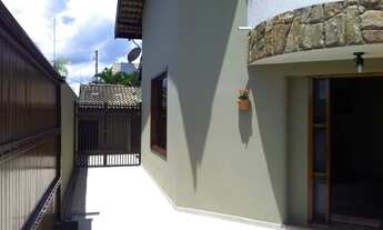 Imagem 5: Sobrado para venda possui 213 metros quadrados com 3 quartos