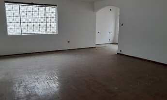 Imagem 3: Sobrado para aluguel e venda tem 330 metros quadrados com 4 quartos em Lapa - São Paulo