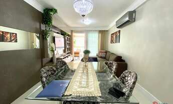 Imagem: Apartamento com móveis planejados, sendo