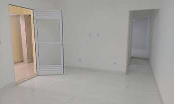 Imagem: Casa Térrea para aluguel, ônibus de frente