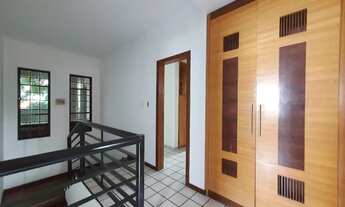 Imagem 3: Casa para venda tem 237 metros quadrados com 4 quartos em Jóquei - Teresina - PI