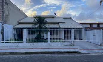 Imagem 4: Casa para venda tem 183 metros quadrados com 3 quartos