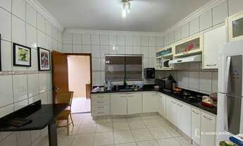 Imagem 6: Casa com 3 dormitórios para alugar, 205 m² por R$ 3.300,00/mês - Marta Helena - Ituiutaba