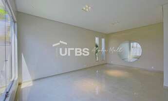 Imagem 3: Casa de condomínio para venda possui 430 metros quadrados com 4 quartos