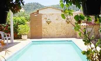 Imagem 2: Casa em Condomínio com 3 Quartos (2 Suítes), Piscina e Churrasqueira, em Ponta Grossa - Ma