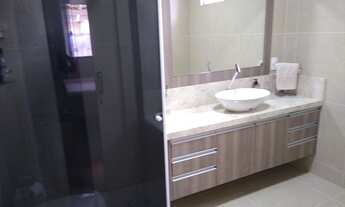 Imagem 3: AMPLA CASA COM MÓVEIS PLANEJADOS, 02 DORMITÓRIOS SENDO 01 SUÍTE EM ITAPEMA