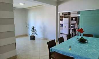 Imagem 6: Casa de condomínio para venda tem 320 metros quadrados com 3 quartos