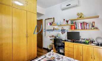 Imagem 2: Lagoa - Sacopã - Apto reformado - Varanda - 3 quartos (1 suíte) - Cozinha planejada - Depe