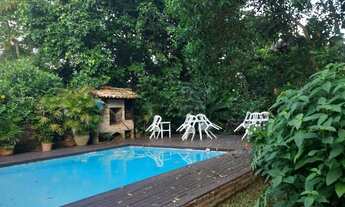 Imagem 4: Localização Bucólica, Casa com piscina em confortáveis 434 metros quadrados, 4 Quartos com