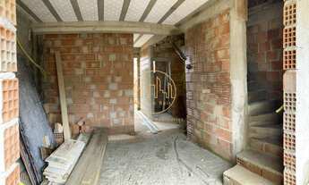 Imagem 5: Belas Casas Geminadas individuais (em obras) no bairro Santa Helena, Contagem. Oportunida