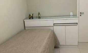 Imagem 3: 2 quartos com 102m2 e vista parcial para o mar