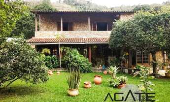 Imagem 2: Agatê Imóveis vende Excelente Casa Duplex de 294 m² em Rua Fechada - Piratininga - Niterói