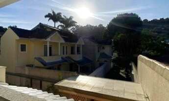 Imagem 6: Casa de condomínio sobrado para venda possui 240 metros quadrados com 4 quartos