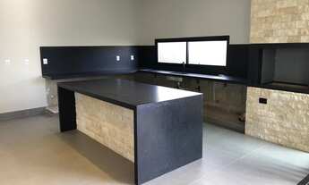 Imagem 4: Casa com 3 suítes no condomínio Grand Trianon