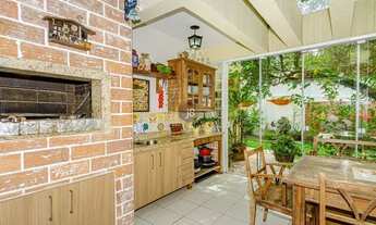 Imagem 4: EXCELENTE CASA COM ÁTICO EM SANTA FELICIDADE Excelente casa com ático em Santa Felicidade