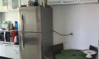 Imagem 2: **IMPERDÍVEL APARTAMENTO DE 2/4****