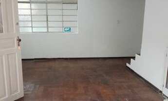 Imagem 2: Sobrado na Rua Renato de Ranieri com 03 dormitórios, 1 quintal e 01 vaga