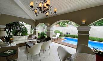 Imagem 4: Residência no coração do Pacaembu, rua tranquila e arborizada, com projeto moderno