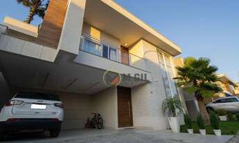 Imagem: Sobrado em condomínio fechado, 04 dormitórios