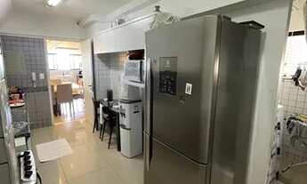 Imagem 5: Apartamento para venda possui 139 metros quadrados com 3 quartos em Pina - Recife - PE