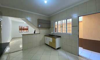 Imagem 4: Sobrado para venda possui 95 metros quadrados com 3 quartos - Bosque dos Eucaliptos