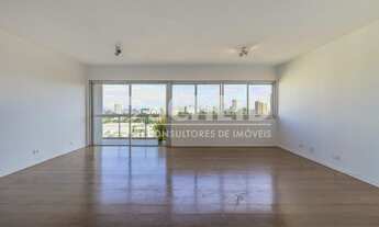 Imagem 5: * Apartamento com 04 dormitórios, 01 suíte, 03 banheiros e 02 vagas cobertas em 168m²!!