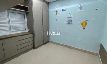 Imagem 12: Casa residencial com 3 suites disponível para locação no bairro Jardim Karaíba em Uberlând