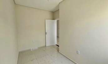 Imagem 5: Casa à venda com três quartos em avenida principal do bairro Jatobá em Petrolina