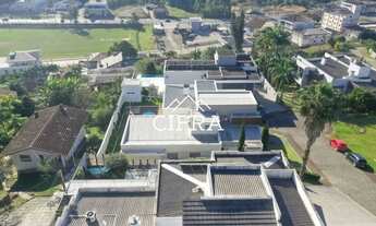 Imagem 5: Casa de Alvenaria - Venda - 03 dormitórios - 272m2 - Mobiliada - Alto Padrão - Piscina - R