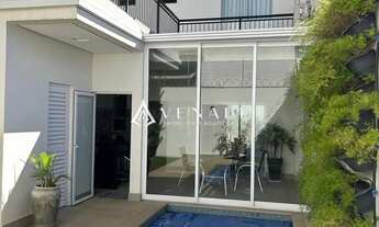 Imagem 2: Sobrado à venda em Maringá, Jardim Higienópolis, com 3 quartos, com 205 m²