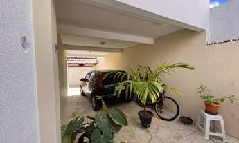 Imagem 5: Casa para venda tem 180 metros quadrados com 3 quartos em Grageru - Aracaju - SE